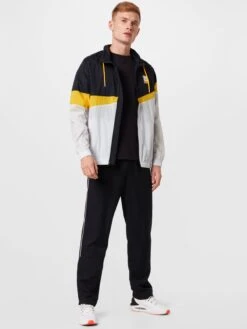 Under Armour Trainingsjacks Trainingsjack Heren Lichtgrijs 8 Under Armour Trainingsjacks Trainingsjack Heren Lichtgrijs -Sportieve Kleding 3b82a3c9d013170a572b06502c2dfddc