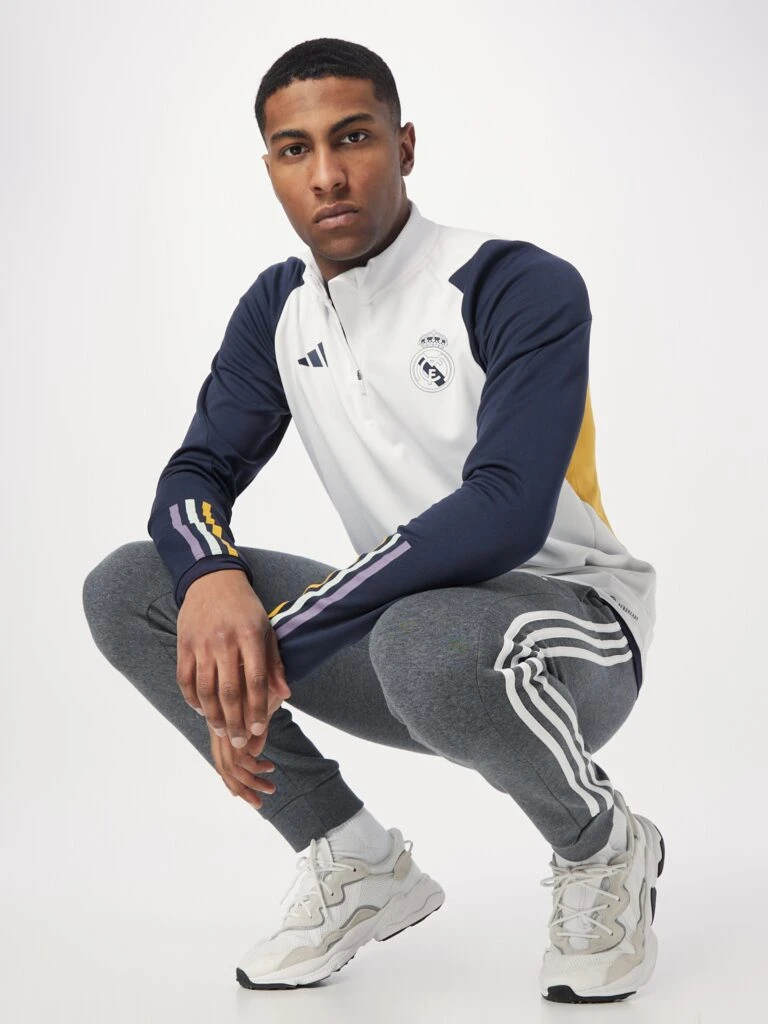 Voorkant 46 Voorkant -Sportieve Kleding 53076d3a1de9b85682f8a9ab8f9f2855 768x1024 1